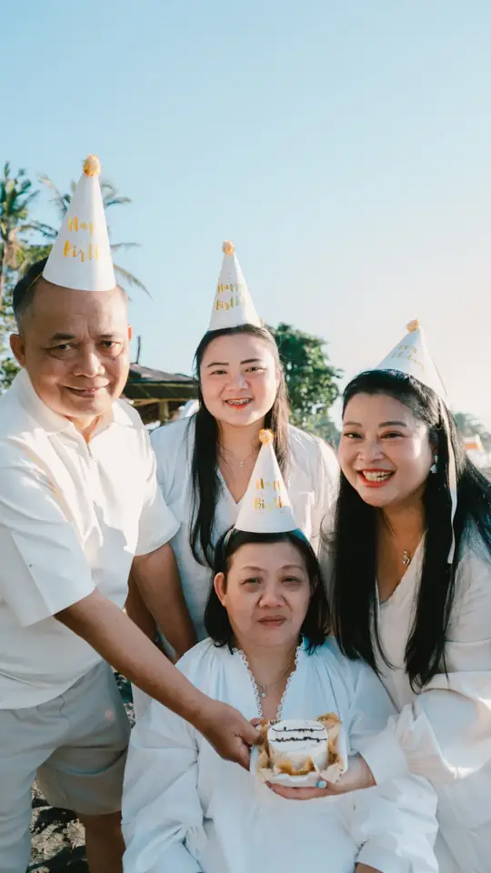 Bali beach family photoshoot, photo 3