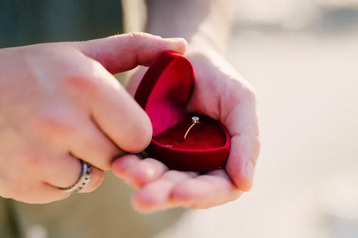 Bali beach proposal story, photo 3