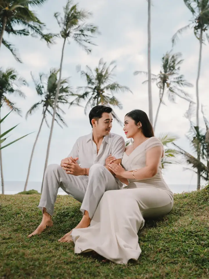 Bali couple photoshoot sunset