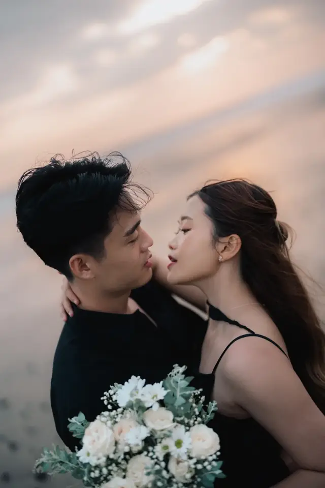 Bali sunset couple photoshoot black outfit