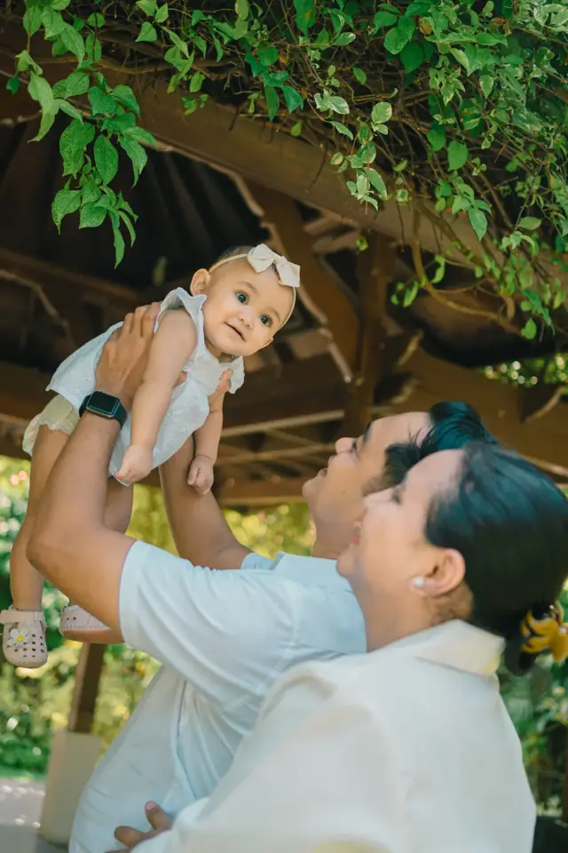 Family photography Bali villa baby
